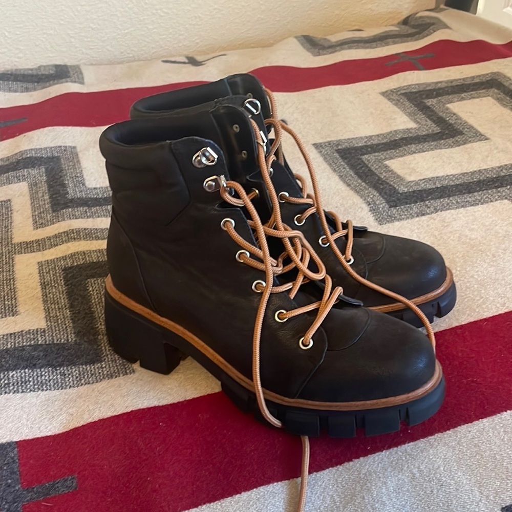 MIA Chunky heel lace up Fall boots 8.5M